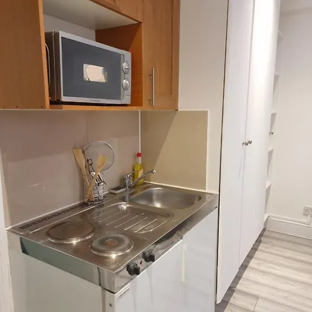 Apartment F23-spacious Studio Fits 4 Near Paddington *