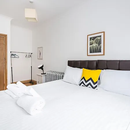 2 Bedroom By Av Short Lets Southwark With Free Wifi London