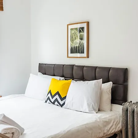 Apartment 2 Bedroom By Av Short Lets Southwark With Free Wifi London