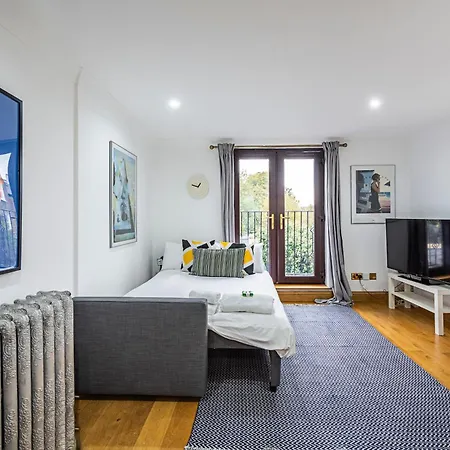 Apartment 2 Bedroom By Av Short Lets Southwark With Free Wifi *