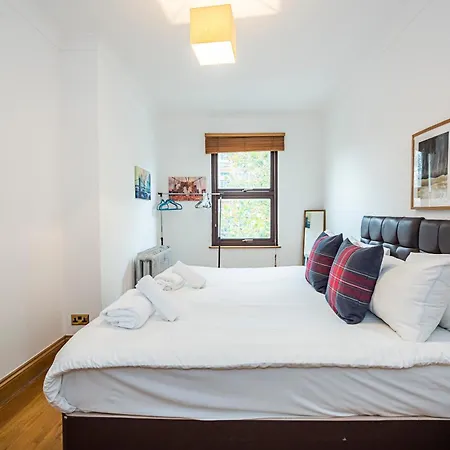 2 Bedroom By Av Short Lets Southwark With Free Wifi