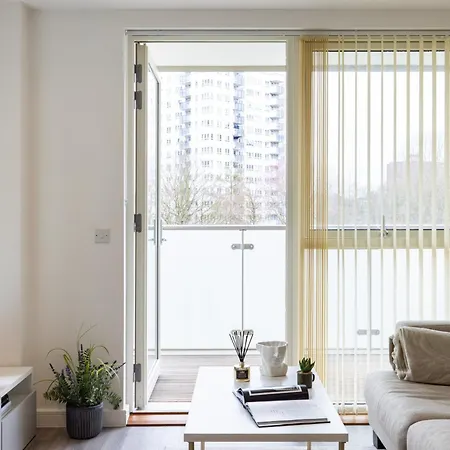 Apartment The Acton Luxury London