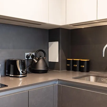 Apartment The Acton Luxury London