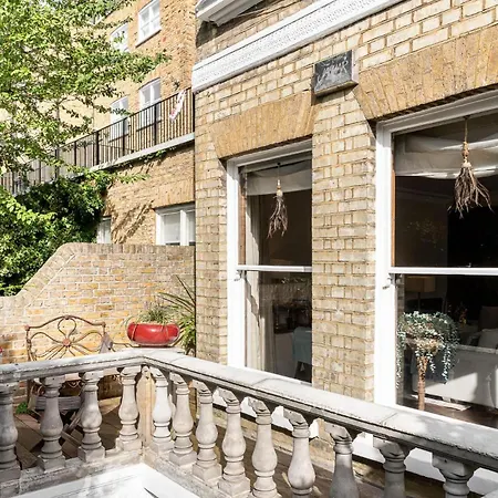 Apartment A Chelsea Retreat - 2 Bedroom With Garden And Parking London