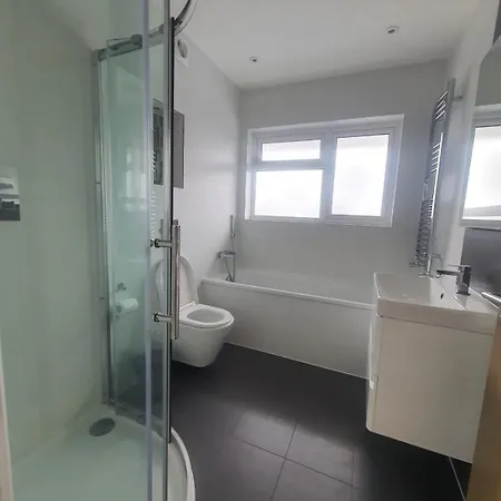 Luxury Near Wembley