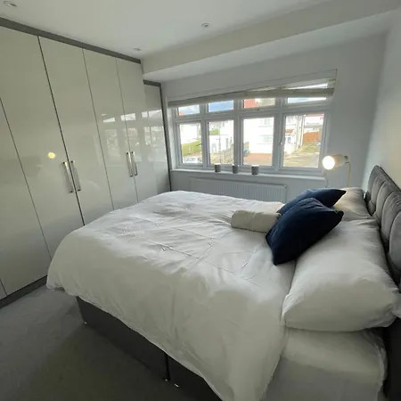 Luxury Near Wembley