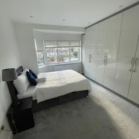 Luxury Near Wembley Harrow