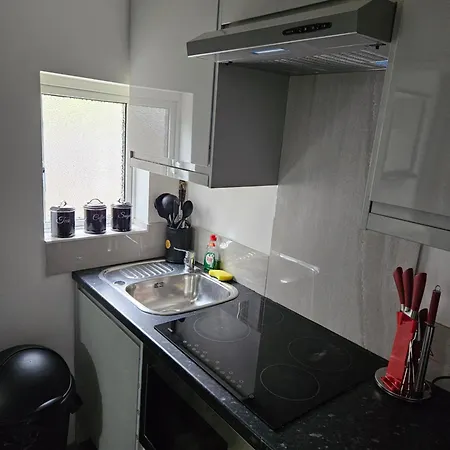 Cozy Ground-floor Studio, Excellent Access