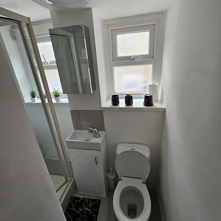 Apartment Cozy Ground-floor Studio, Excellent Access