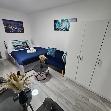 Apartment Cozy Ground-floor Studio, Excellent Access