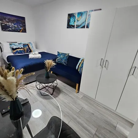 Cozy Ground-floor Studio, Excellent Access