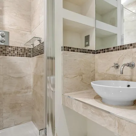 Apartment Londwell, Canary Wharf River Thames Balcony *