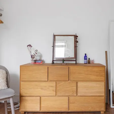 Apartment 1 Bed & Garden, Sunny Artist Flat - 20mins To