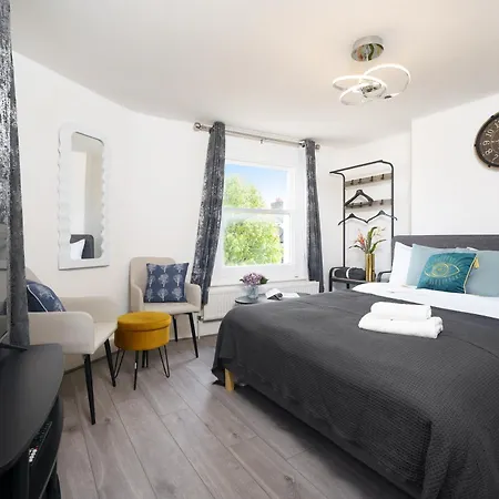 Stylish And Newly Renovated Flat In Hackney