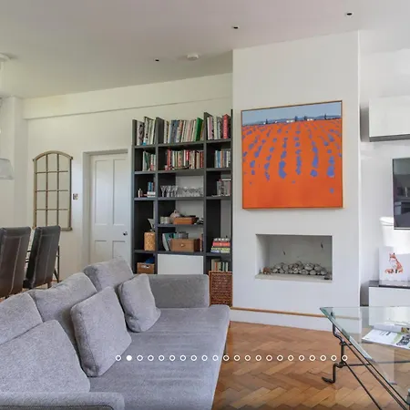 Apartment Magenta - 3 Bedroom By Battersea Park