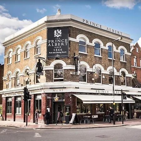 Apartment Magenta - 3 Bedroom By Battersea Park *