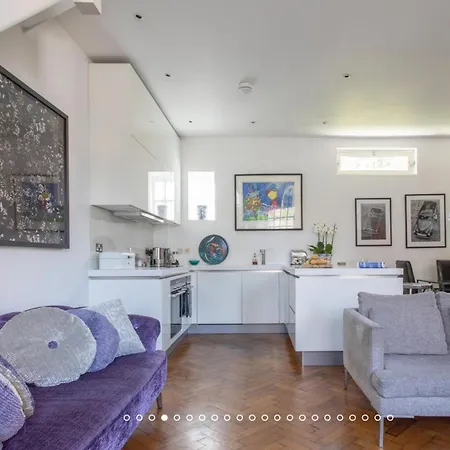 Apartment Magenta - 3 Bedroom By Battersea Park London
