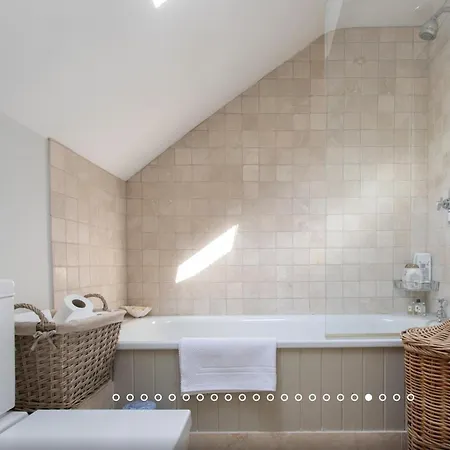 Magenta - 3 Bedroom By Battersea Park
