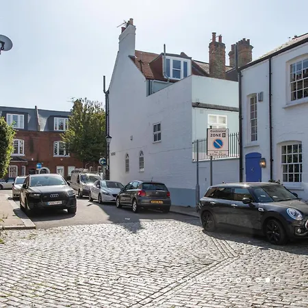 Apartment Magenta - 3 Bedroom By Battersea Park