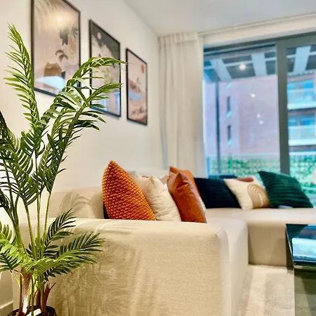 Habitación en casa particular Chic Retreat In East *