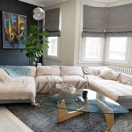 3 Bed House In The Heart Of Palmers Palmers Green