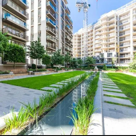 アパート Luxury Modern 2bd 2ba White Living ロンドン