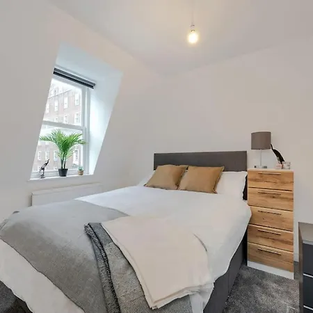 Luxury 3 Bedroom Near Hyde Park London