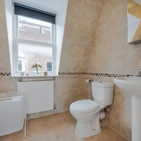 Apartment Luxury 3 Bedroom Near Hyde Park