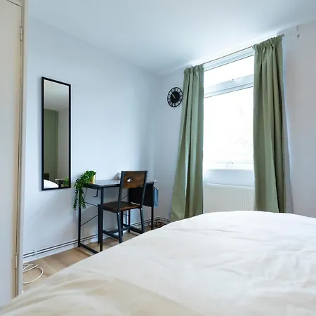 Grace House - 15 Minutes To London