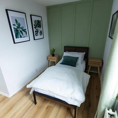 Grace House - 15 Minutes To London