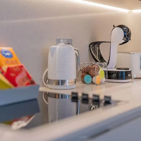 Apartment Modern 2 Bed, 2 Bath Flat- Colindale, London- Professionals, Groups, Corporate, Contractors, Family