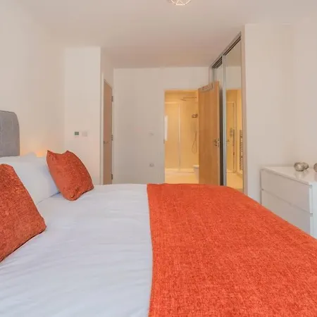 Apartment Modern 2 Bed, 2 Bath Flat- Colindale, London- Professionals, Groups, Corporate, Contractors, Family *