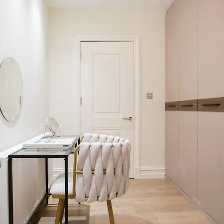 Apartment Urban Getaway In The Heart Of South Kensington London