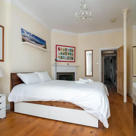 Apartment Guestready - Former Pub-turned-one Bedroom Flat