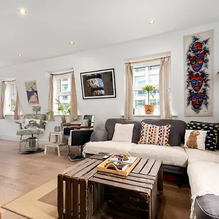 Apartment Guestready - Artsy Penthouse In Heart Of The