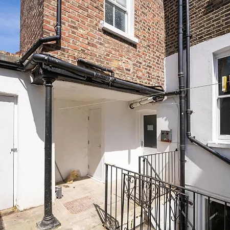 Guest house Sidney London