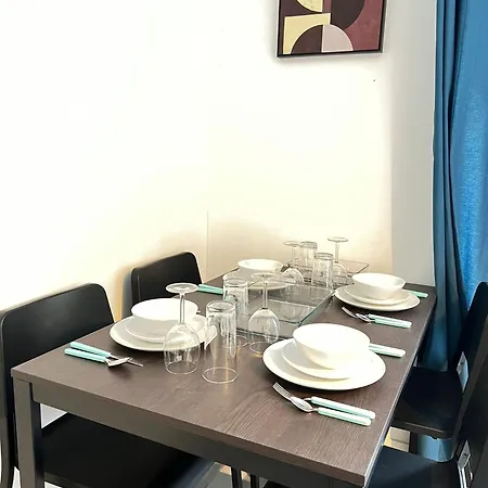 2 Bed Flat In Canary Wharf