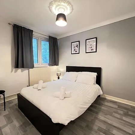 2 Bed Flat In Canary Wharf Londyn