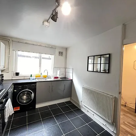 Apartment 2 Bed Flat In Canary Wharf London