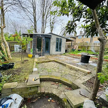 Apartment 3 Bed West Norwood *