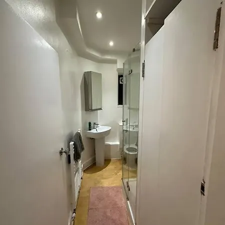 Apartment Comfortable Flat Near Portobello Rd London