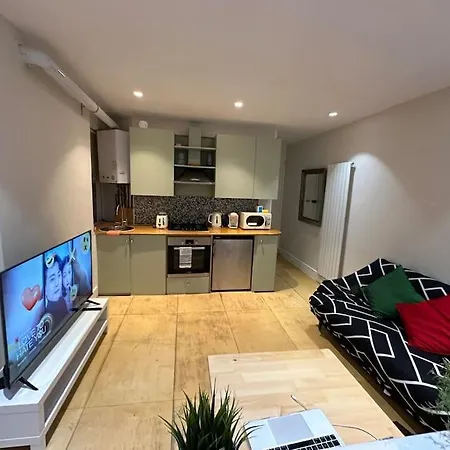 Apartment Comfortable Flat Near Portobello Rd London