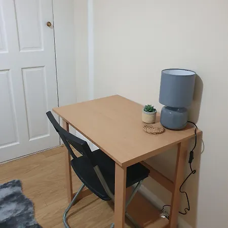 Guest house Comfy Bedroom D *