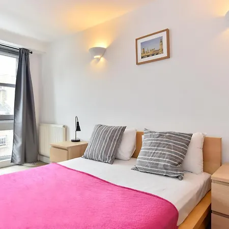 Apartment Centre Shoreditch London