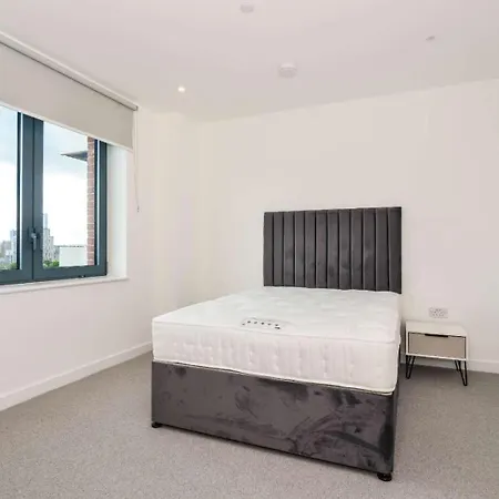 Luxury 2 Bedroom East London