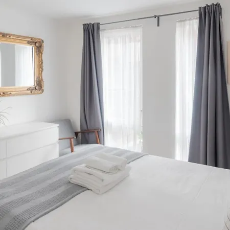 The City Song 1 Bedroom Apartment In Rotherhithe