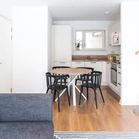Apartment The City Song 1 Bedroom Apartment In Rotherhithe London