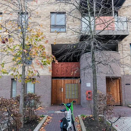 The City Song 1 Bedroom Apartment In Rotherhithe