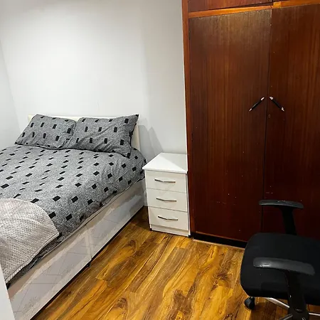 Good Priced Double Bed In Hayes Northolt (Greater London)