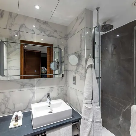 100 Queen's Gate London, Curio Collection By Hilton 5* London